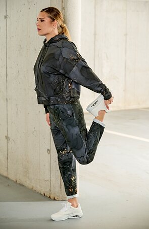 Šedá kratší volnější dámská mikina s kapucí 605