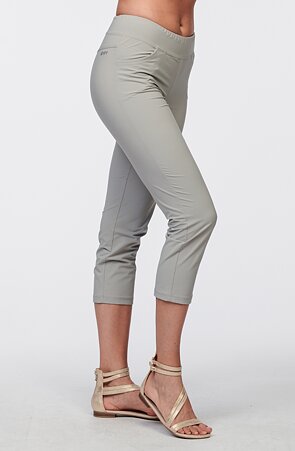 Funkčné prírodné dámske 3/4 nohavice s vreckami 246