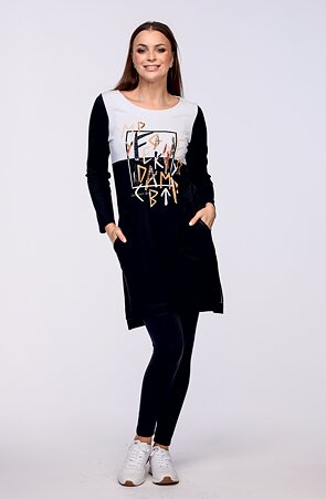 Černobílé dámské šaty s barevnými písmeny s kapsami 7024