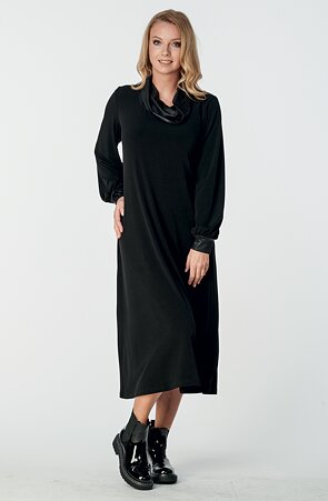 Volné černé dámské šaty s rolákem a dlouhými rukávy 7081
