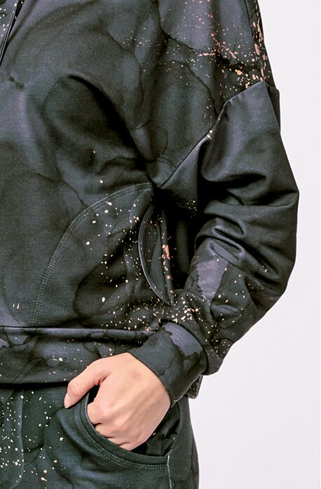 Sivá kratšia voľnejšia dámska mikina s kapucňou 605