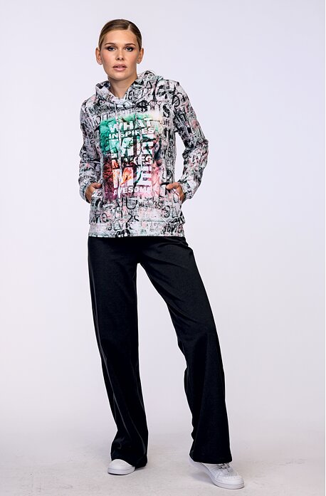 Černé široké teplákové dámské kalhoty s gumou v pase 317