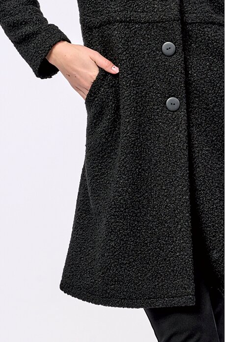 Černý dámský kabát  z buklé se stojatým límcem 7665