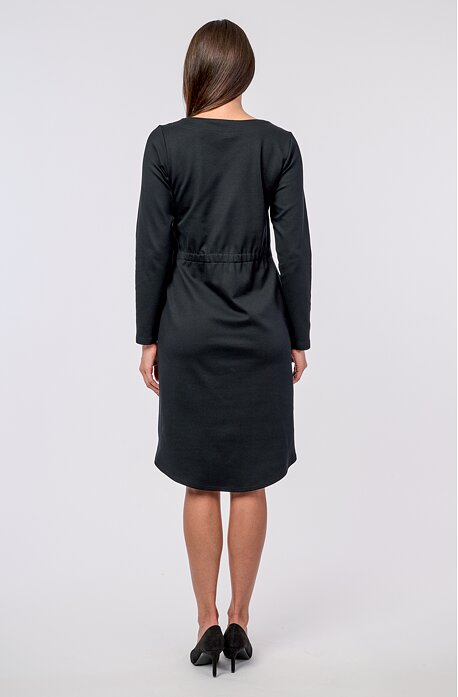 Čierne dámske šaty s vreckami a potlačou 7242