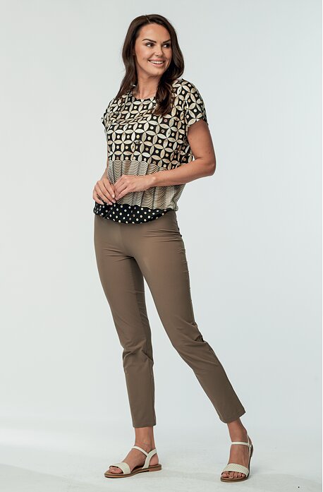 Funkční úzké hnědé dámské kalhoty nad kotníky 313 sil