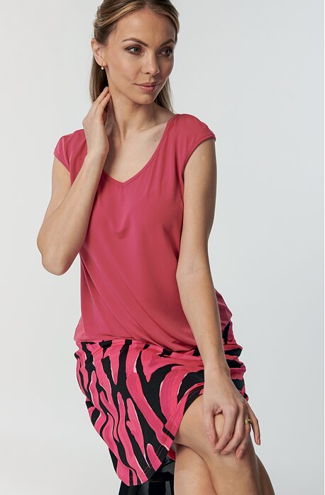 Volnější růžová dámská halenka s výstřihem do V a délkou do gumičky 7737
