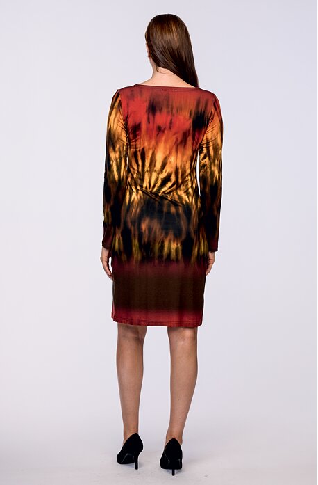 Elegantní oranžovo červené dámské šaty se vzorem ohně 7053