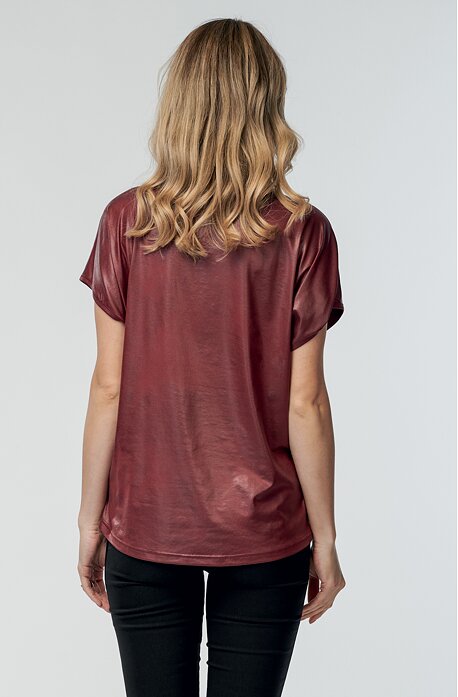 Volnější kimonová vínová dámská halenka s kapsami a stojáčkem 7724