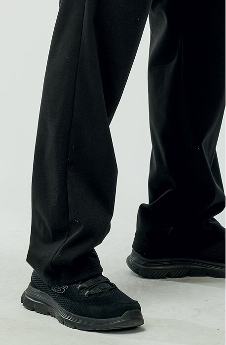 Rovné fleecové černé pánské kalhoty s kapsami 420